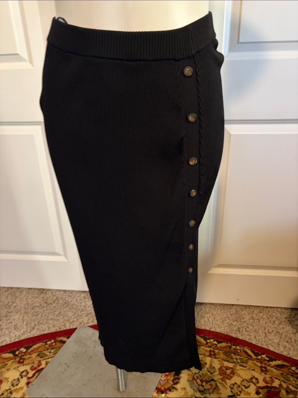Black Ribbed Button-Side Pencil Skirt